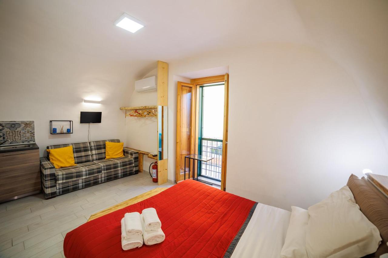 Legno Suite By Houseinנאפולי מראה חיצוני תמונה